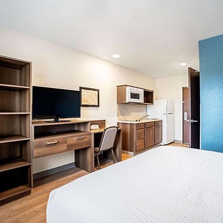 Woodspring Suites Naples Golden Gate Esterno foto