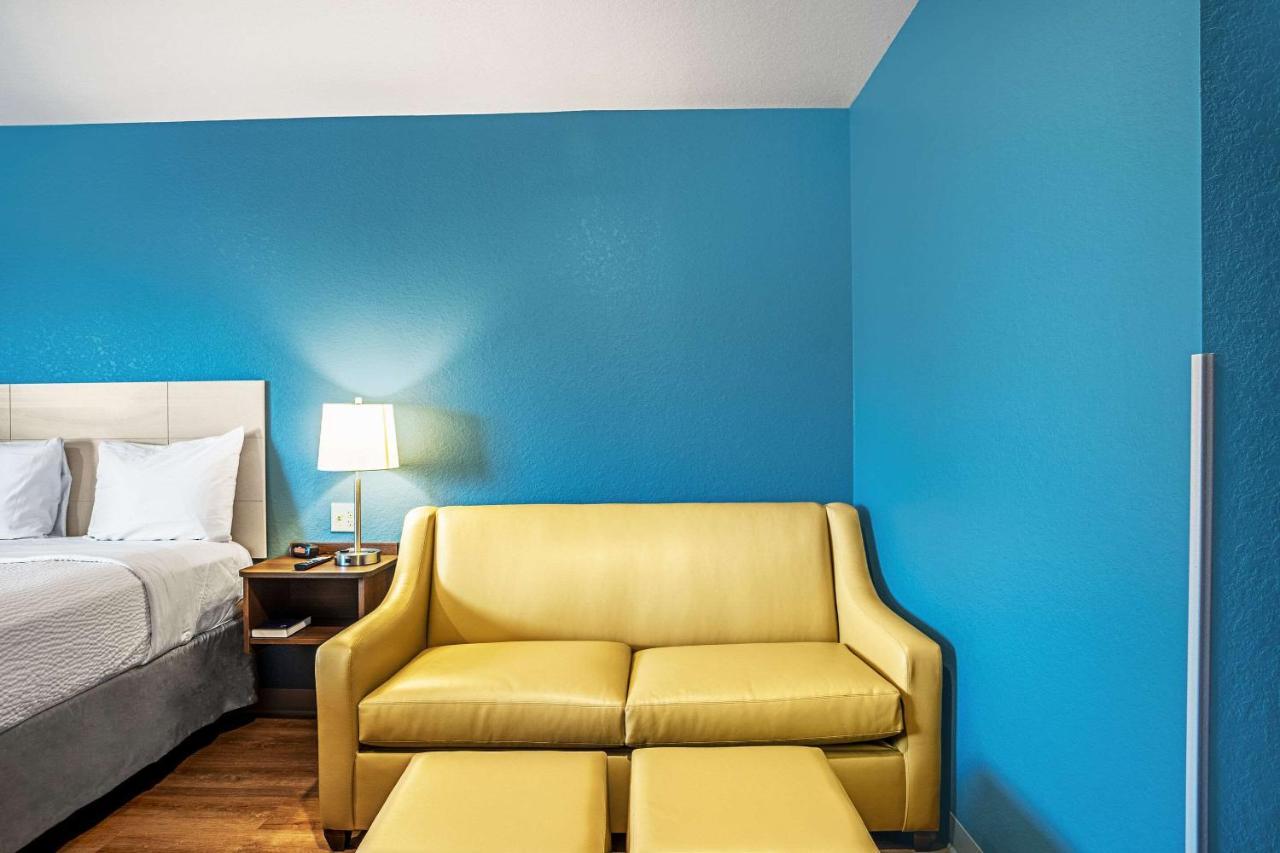 Woodspring Suites Naples Golden Gate Esterno foto
