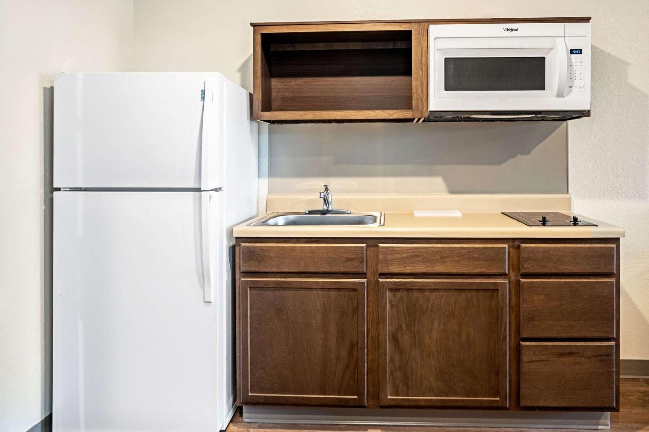 Woodspring Suites Naples Golden Gate Esterno foto